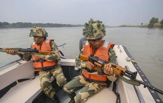 bsf soldiers patrol in jammu be88d61a 87b3 11ea bf89 3b987bd73d6a